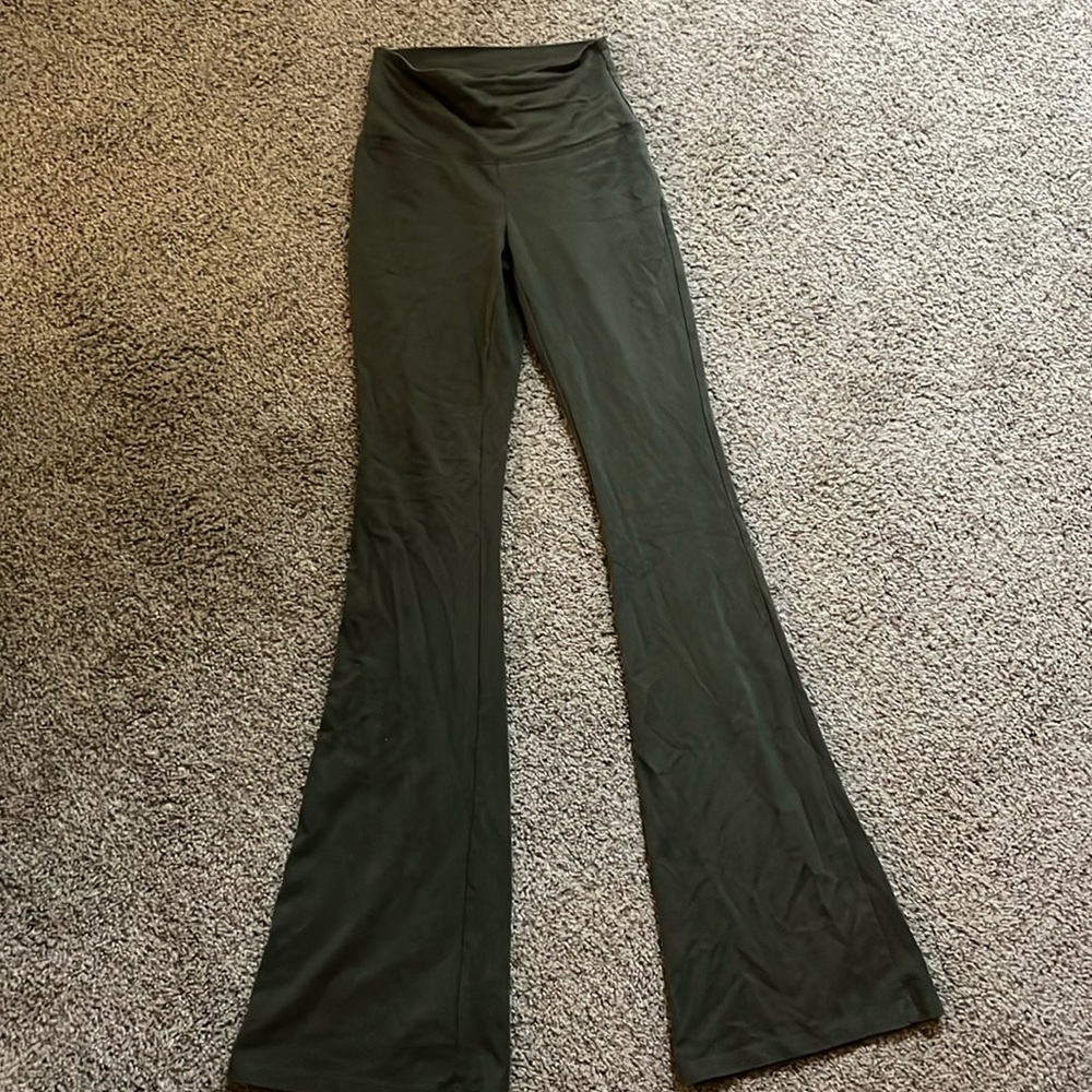 Wild & Fable flare army green leggings